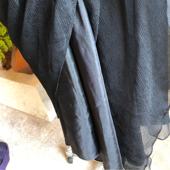 Samantha Treacy black silk halter dress lace front side zip lined wavy hemline 4 - Picture 5 of 12